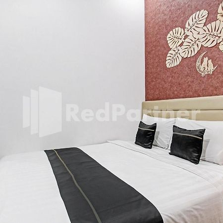 Отель House N Coffee 55 Temanggung Redpartner Экстерьер фото