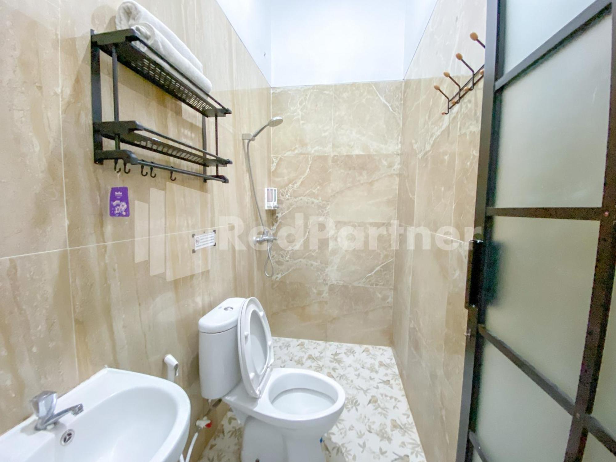 Отель House N Coffee 55 Temanggung Redpartner Экстерьер фото
