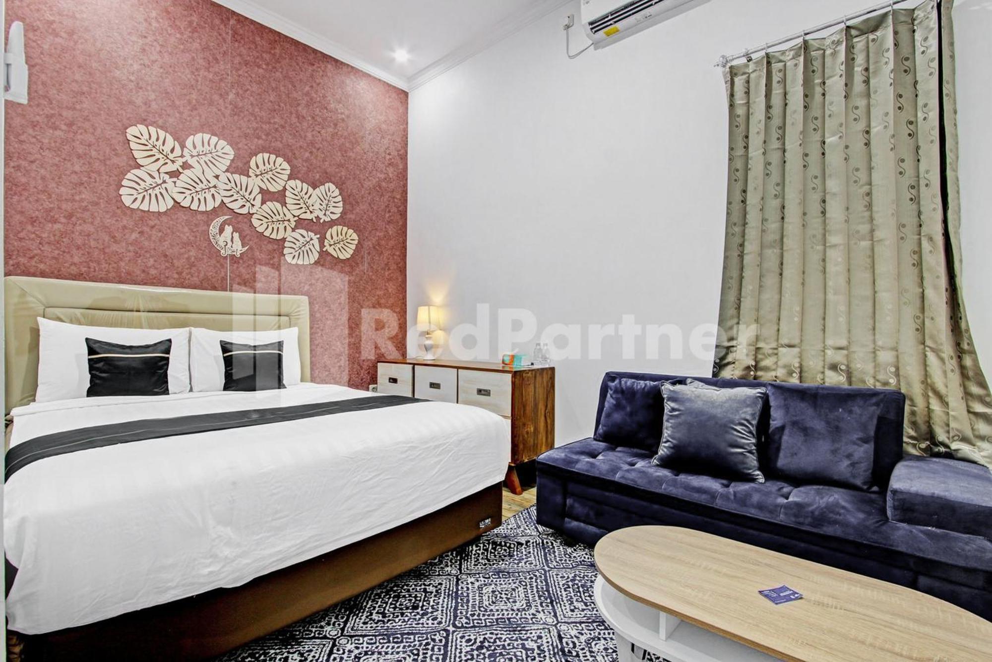 Отель House N Coffee 55 Temanggung Redpartner Экстерьер фото