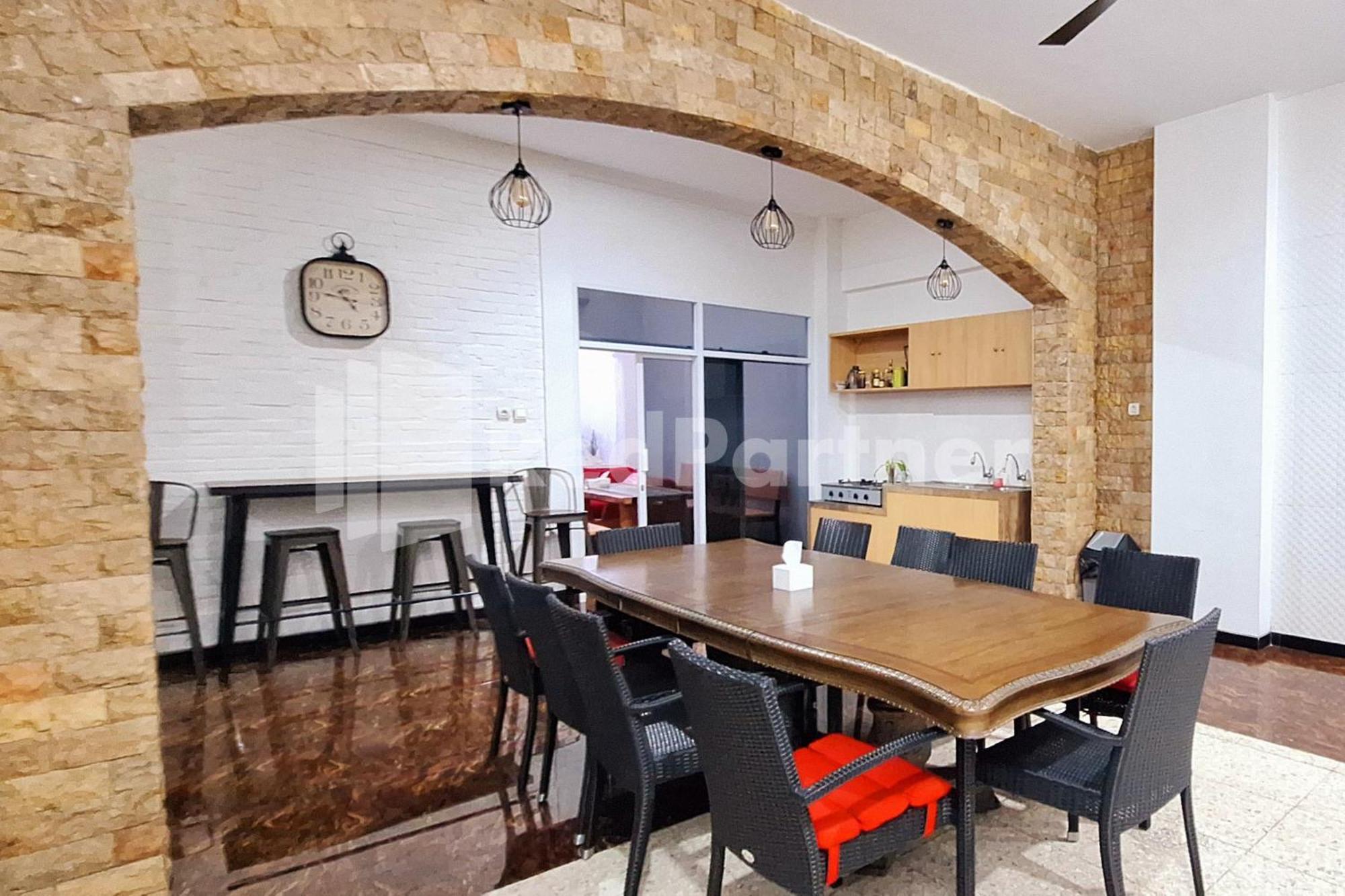 Отель House N Coffee 55 Temanggung Redpartner Экстерьер фото